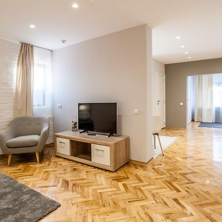 Apartmani Studio Zrenjanin Extérieur photo